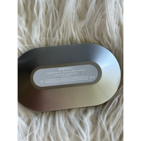 R.E.M Beauty Midnight Shadows Eyeshadow Palette Babydoll - Picture 9 of 10